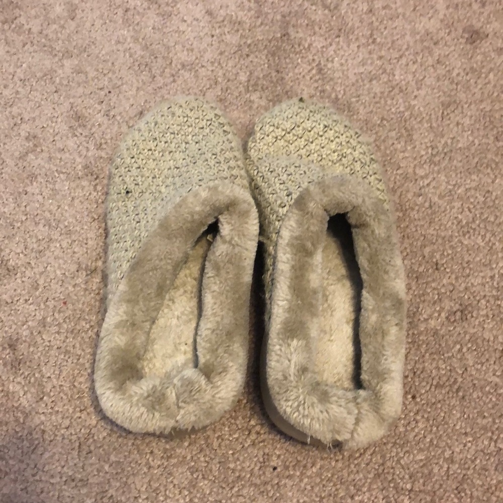 Extremely soft wool slippers
